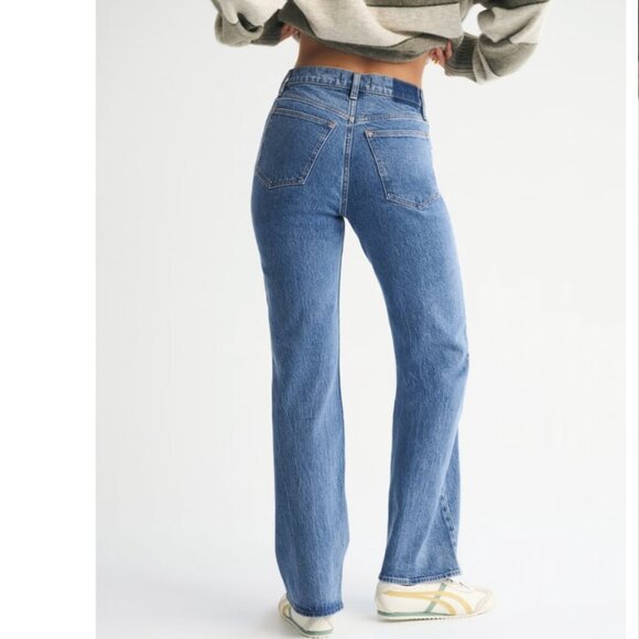 Abercrombie & FItch High Rise 90s Relaxed Jean Curve Love med wash size 8 SHORT - Picture 4 of 14